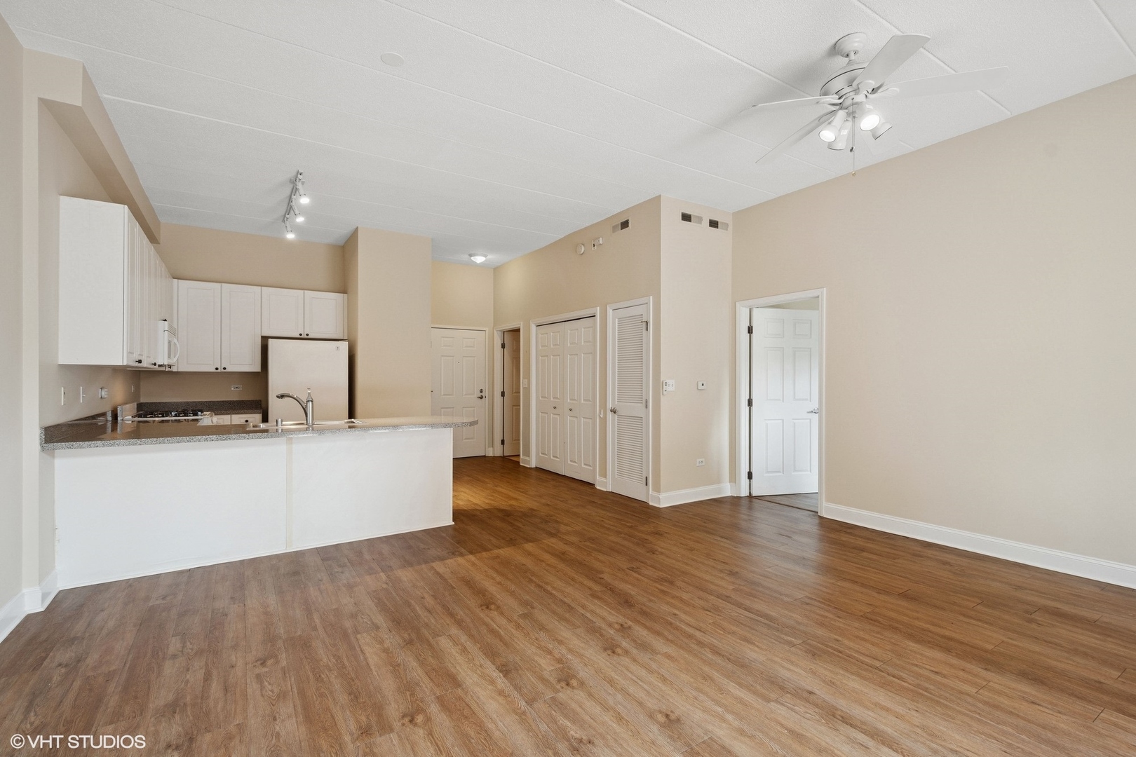 1301 W Washington Boulevard 203
