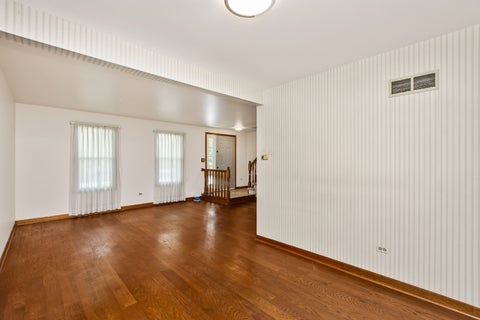 Tiny photo for 18604 Carpenter Street, Homewood, IL 60430 (MLS # 12707160)