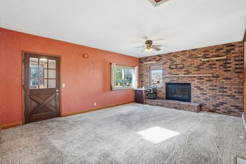 Tiny photo for 2137 Vine Street, Davenport, IA 52804 (MLS # 12557903)