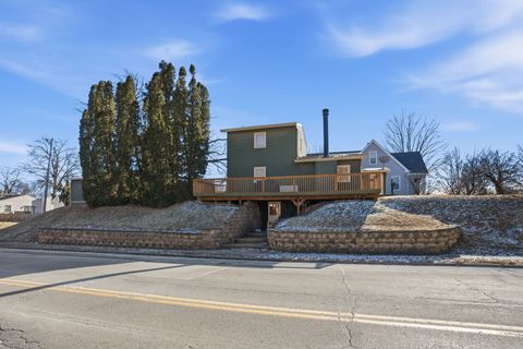 Tiny photo for 2137 Vine Street, Davenport, IA 52804 (MLS # 12557903)