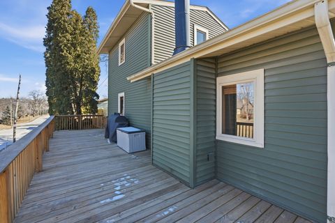 Tiny photo for 2137 Vine Street, Davenport, IA 52804 (MLS # 12557903)