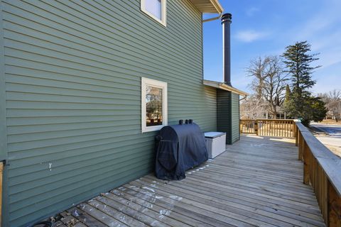 Tiny photo for 2137 Vine Street, Davenport, IA 52804 (MLS # 12557903)