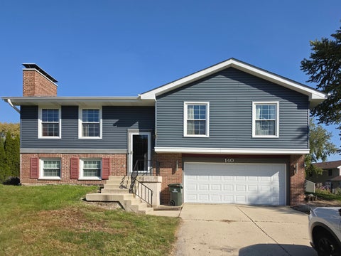Photo of 140 S whispering hills Drive, Naperville, IL 60540 (MLS # 12793246)