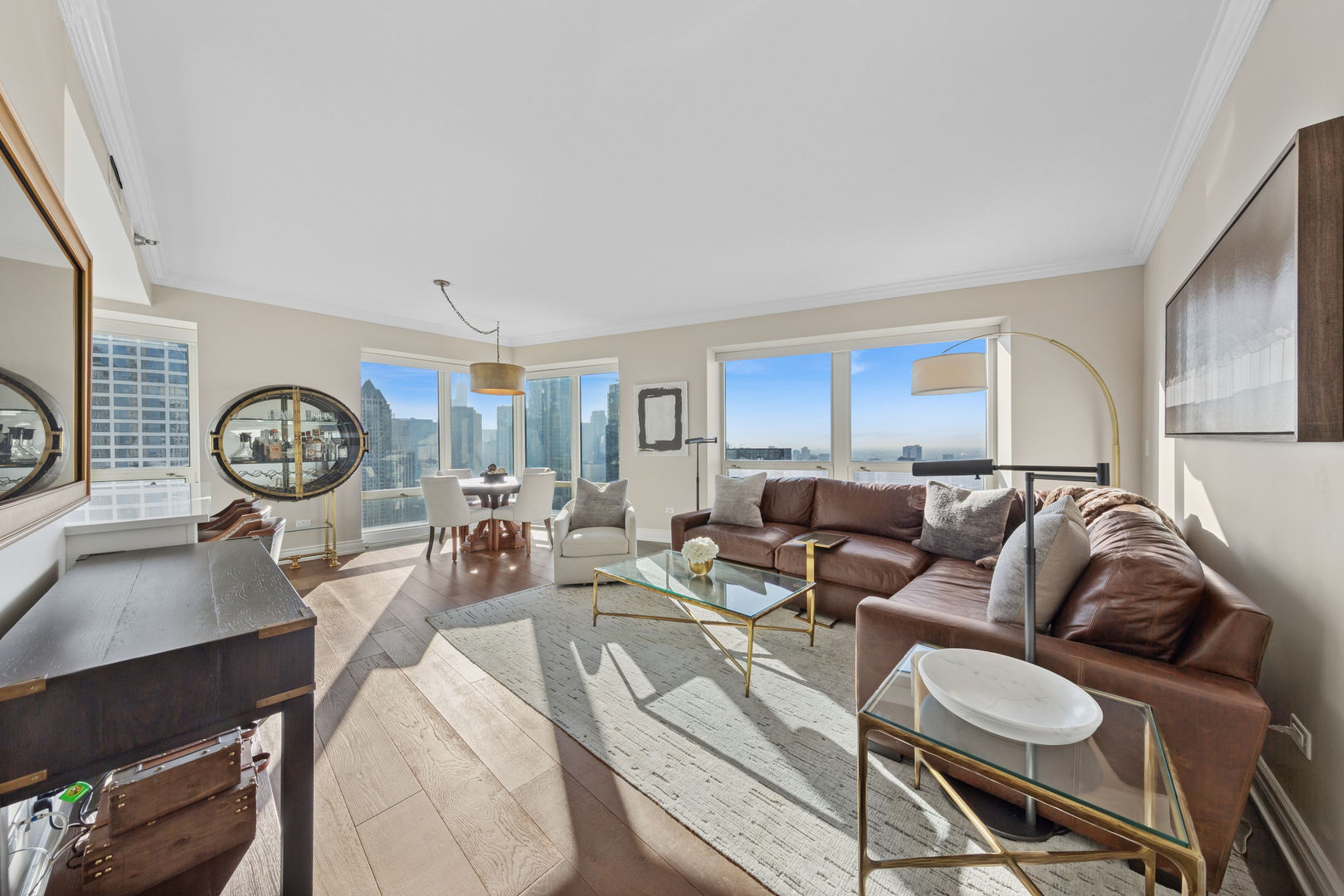 57 E Delaware Place 3906