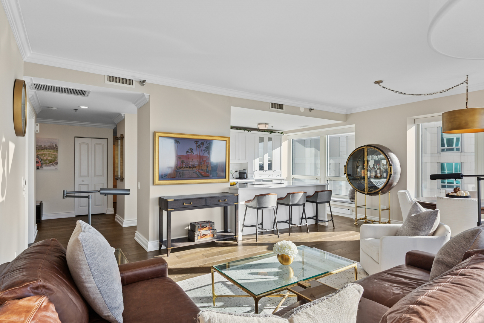 57 E Delaware Place 3906