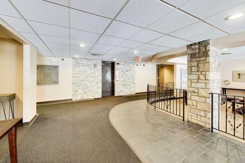 Tiny photo for 400 Ascot Drive #1M, Park Ridge, IL 60068 (MLS # 12604346)