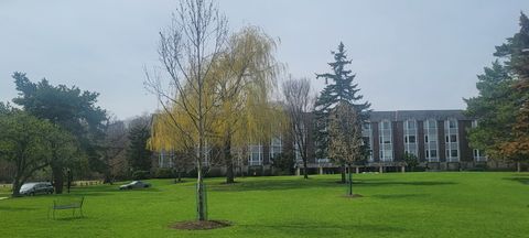 Tiny photo for 400 Ascot Drive #1M, Park Ridge, IL 60068 (MLS # 12604346)