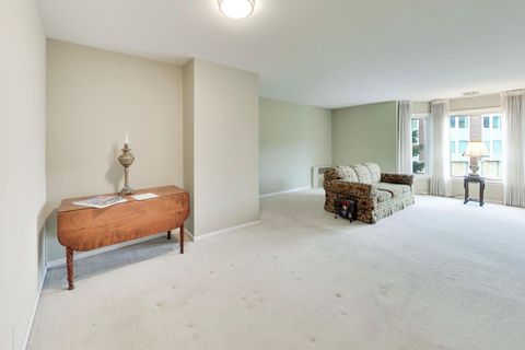 Tiny photo for 400 Ascot Drive #1M, Park Ridge, IL 60068 (MLS # 12604346)