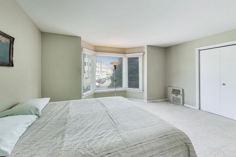 Tiny photo for 400 Ascot Drive #1M, Park Ridge, IL 60068 (MLS # 12604346)