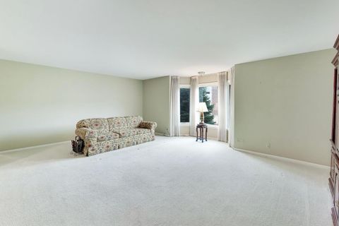 Tiny photo for 400 Ascot Drive #1M, Park Ridge, IL 60068 (MLS # 12604346)