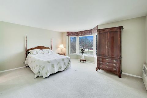 Tiny photo for 400 Ascot Drive #1M, Park Ridge, IL 60068 (MLS # 12604346)