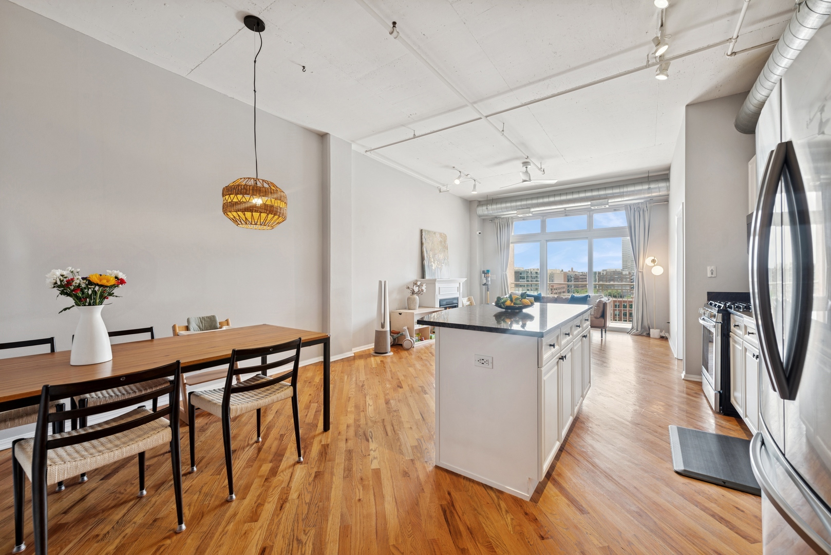 950 W MONROE Street 808