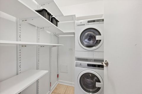 Tiny photo for 110 E Delaware Place #404, Chicago, IL 60611 (MLS # 12591484)