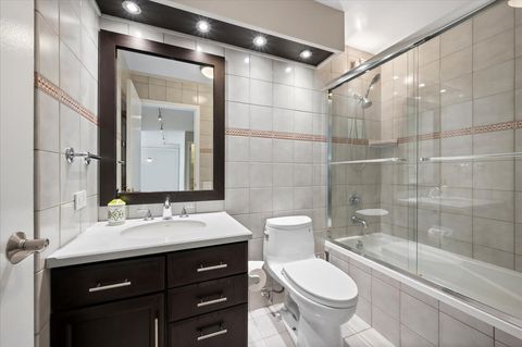 Tiny photo for 110 E Delaware Place #404, Chicago, IL 60611 (MLS # 12591484)