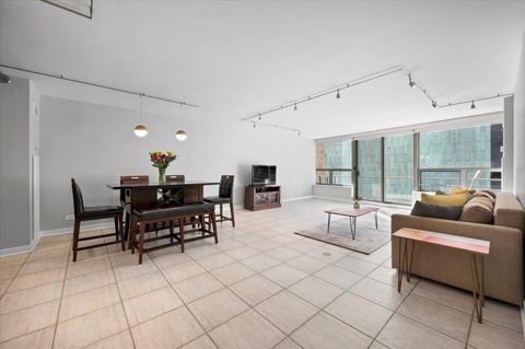 Tiny photo for 110 E Delaware Place #404, Chicago, IL 60611 (MLS # 12591484)