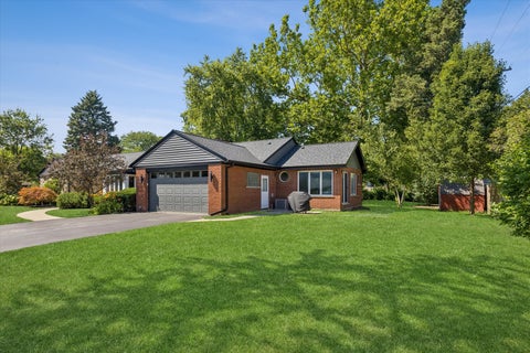 Tiny photo for 519 S Main Street, Mount Prospect, IL 60056 (MLS # 12711358)