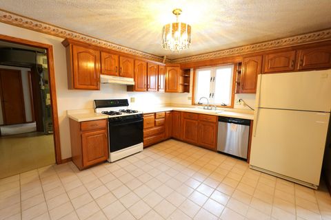 Tiny photo for 6837 W 113TH Street, Worth, IL 60482 (MLS # 12559044)