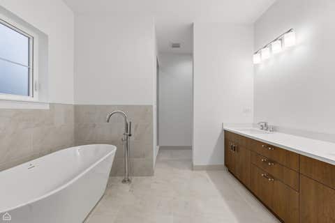 Tiny photo for 2832 W Wilcox Street, Chicago, IL 60612 (MLS # 12659595)