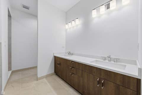 Tiny photo for 2832 W Wilcox Street, Chicago, IL 60612 (MLS # 12659595)