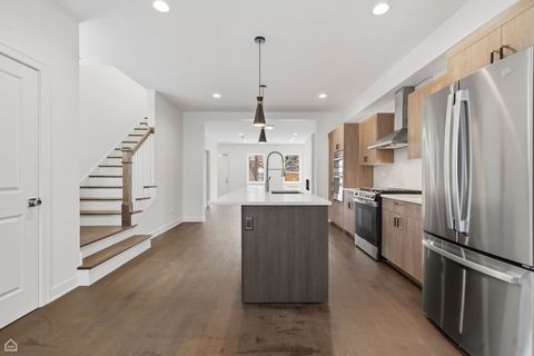 Tiny photo for 2832 W Wilcox Street, Chicago, IL 60612 (MLS # 12659595)
