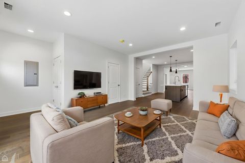 Tiny photo for 2832 W Wilcox Street, Chicago, IL 60612 (MLS # 12659595)