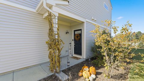 Tiny photo for 120 Kingsport Drive, South Elgin, IL 60177 (MLS # 12502066)