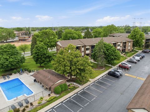 Tiny photo for 13935 Laramie Avenue #220, Crestwood, IL 60418 (MLS # 12679691)