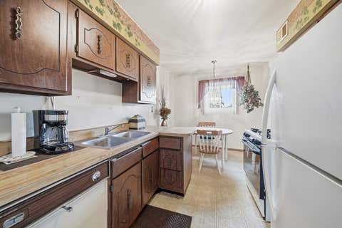 Tiny photo for 13935 Laramie Avenue #220, Crestwood, IL 60418 (MLS # 12679691)