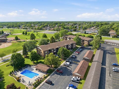 Tiny photo for 13935 Laramie Avenue #220, Crestwood, IL 60418 (MLS # 12679691)