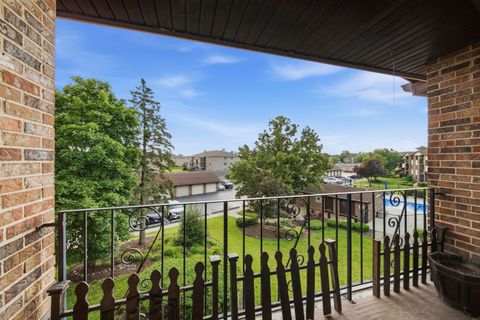 Tiny photo for 13935 Laramie Avenue #220, Crestwood, IL 60418 (MLS # 12679691)