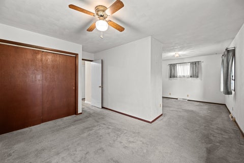 Tiny photo for 1414 Royal Oak Court, De Witt, IA 52742 (MLS # 12757687)