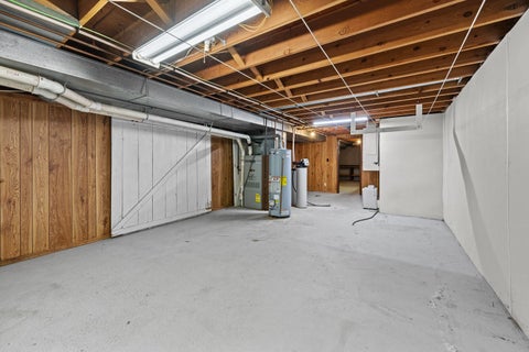 Tiny photo for 1414 Royal Oak Court, De Witt, IA 52742 (MLS # 12757687)