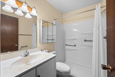 Tiny photo for 1414 Royal Oak Court, De Witt, IA 52742 (MLS # 12757687)