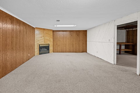 Tiny photo for 1414 Royal Oak Court, De Witt, IA 52742 (MLS # 12757687)