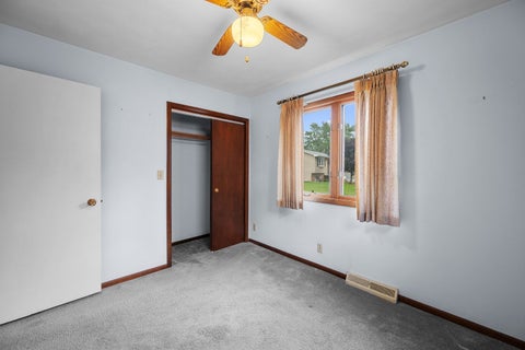 Tiny photo for 1414 Royal Oak Court, De Witt, IA 52742 (MLS # 12757687)