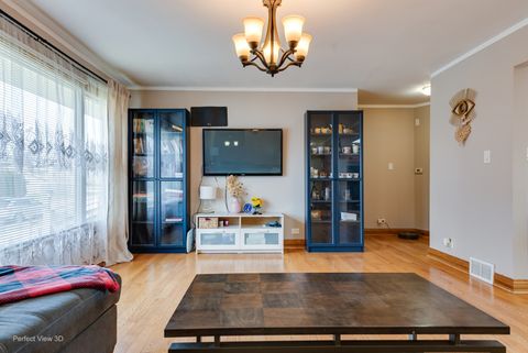 Tiny photo for 10817 S Oak Park Avenue, Worth, IL 60482 (MLS # 12598015)