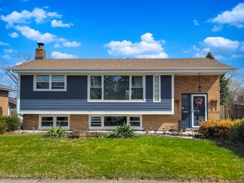 Tiny photo for 10817 S Oak Park Avenue, Worth, IL 60482 (MLS # 12598015)