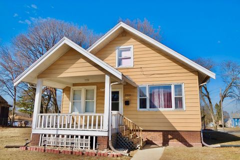 Photo of 2001 School Street, Rockford, IL 61101 (MLS # 12581829)