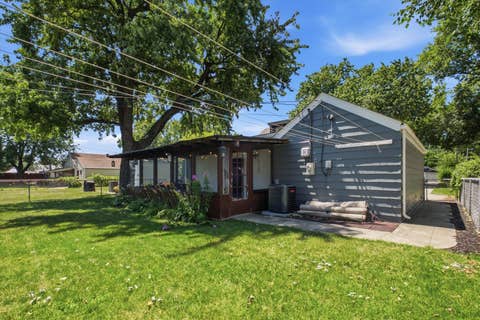 Tiny photo for 9221 S 49TH Court, Oak Lawn, IL 60453 (MLS # 12718222)