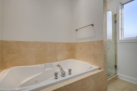 Tiny photo for 827 W BRADLEY Place #1W, Chicago, IL 60613 (MLS # 12593619)