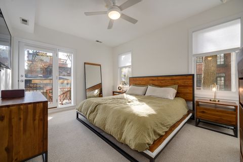 Tiny photo for 827 W BRADLEY Place #1W, Chicago, IL 60613 (MLS # 12593619)