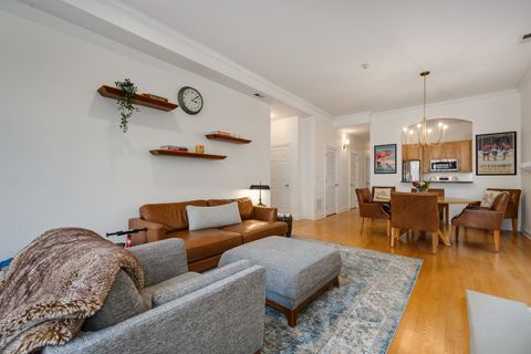Tiny photo for 827 W BRADLEY Place #1W, Chicago, IL 60613 (MLS # 12593619)