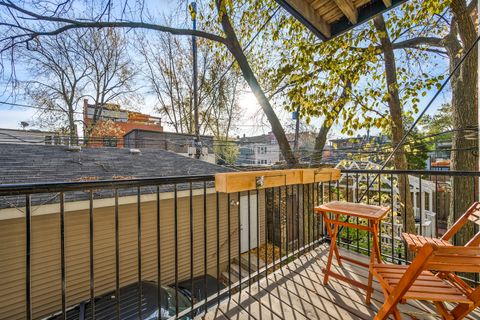 Tiny photo for 827 W BRADLEY Place #1W, Chicago, IL 60613 (MLS # 12593619)