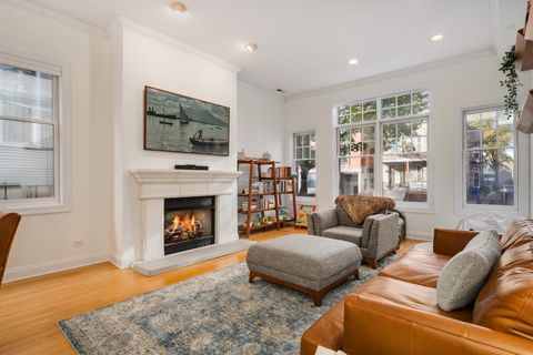 Tiny photo for 827 W BRADLEY Place #1W, Chicago, IL 60613 (MLS # 12593619)