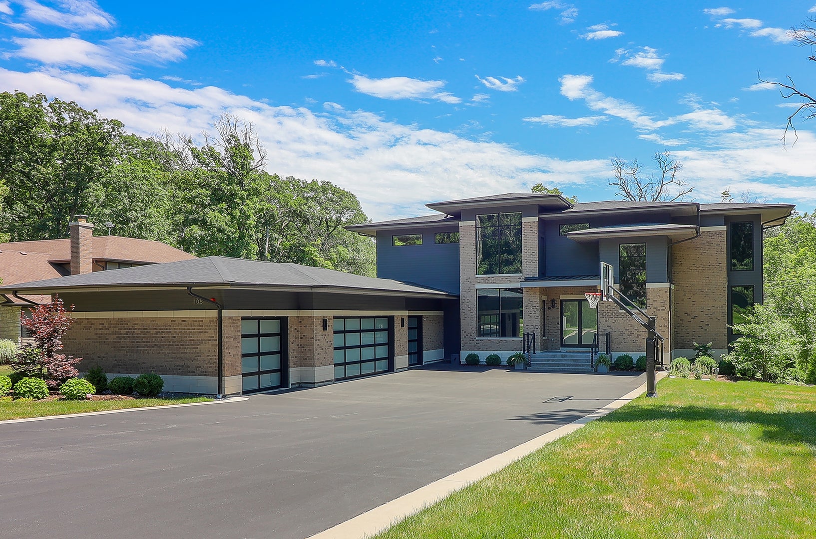105 W Glendale Terrace