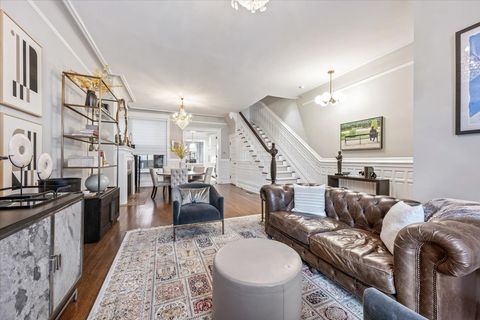 Tiny photo for 1304 N Ritchie Court, Chicago, IL 60610 (MLS # 12573363)