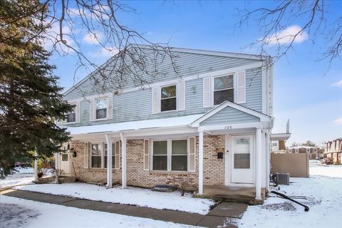 Photo of 720 Huntly Court, Schaumburg, IL 60194 (MLS # 12533371)