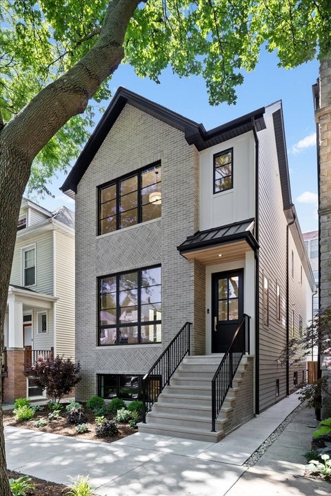 Photo of 1841 W Newport Avenue, Chicago, IL 60657 (MLS # 12688427)