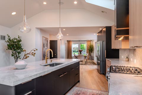 Tiny photo for 4738 W Pratt Avenue, Lincolnwood, IL 60712 (MLS # 12729483)