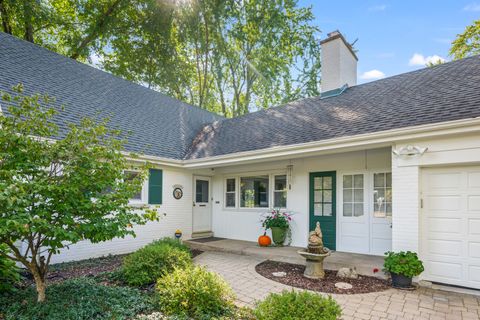 Tiny photo for 208 Biltmore Drive, North Barrington, IL 60010 (MLS # 12491701)